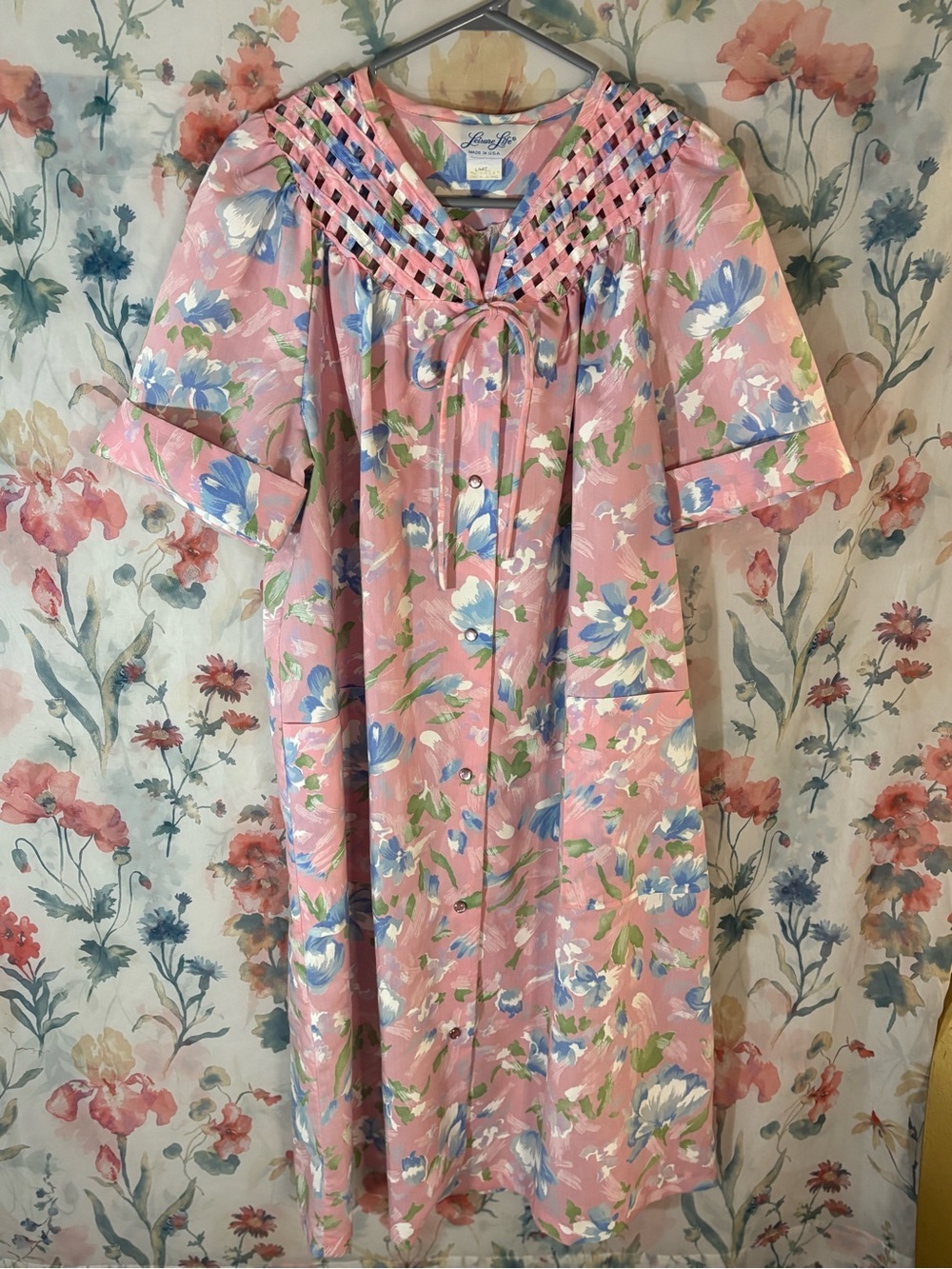 Vintage Leisure Life Pink Floral Button-Front Dress